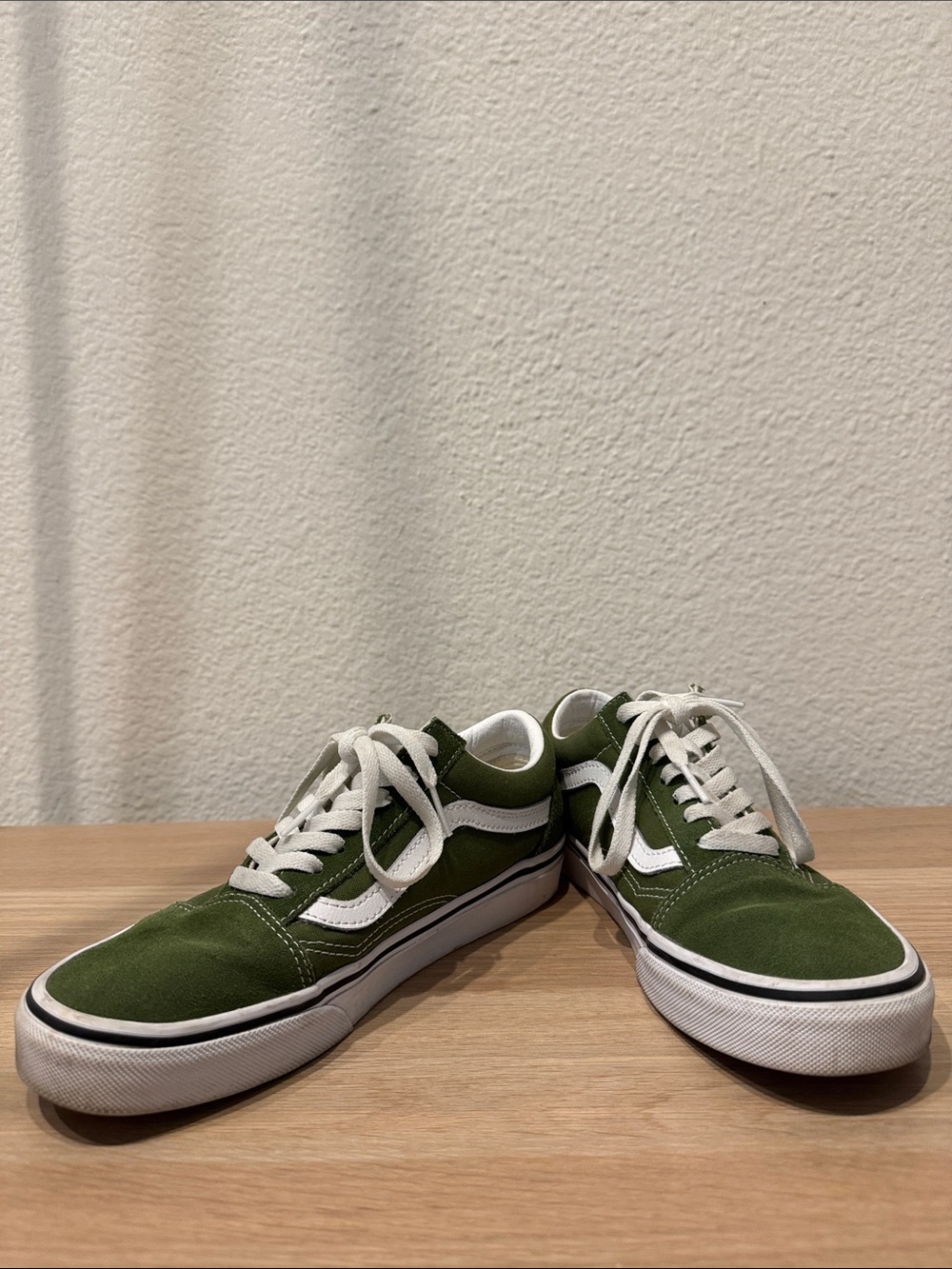 Low-Top Olive Green Canvas Sneakers with White Stripe